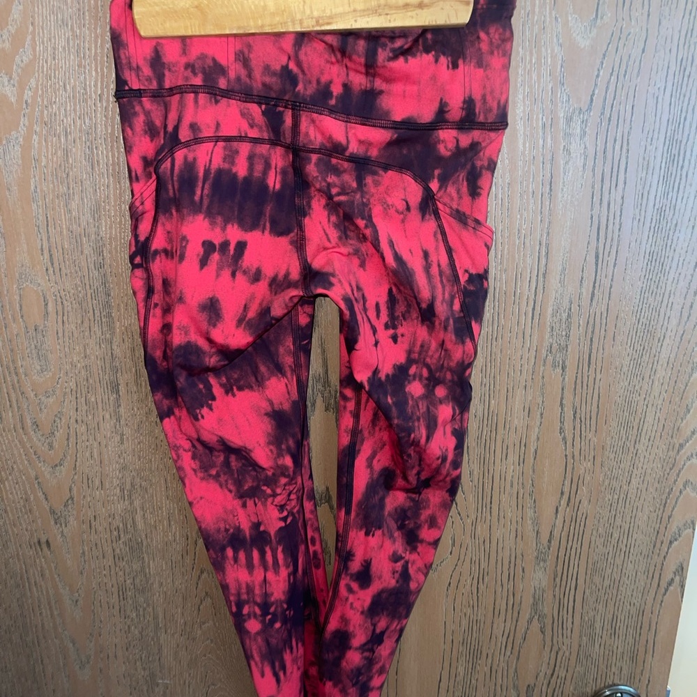 Lulu lemon wonder tight. 25”